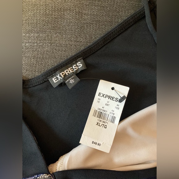 Express Tank Top. NWT. - Picture 4 of 5